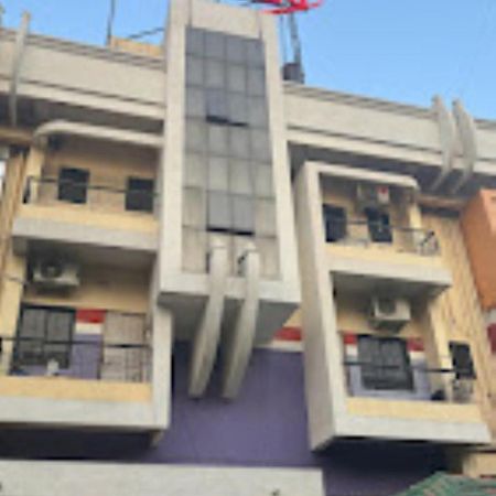 Hotel Rasraj , Dhule Bagian luar foto