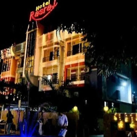 Hotel Rasraj , Dhule Bagian luar foto