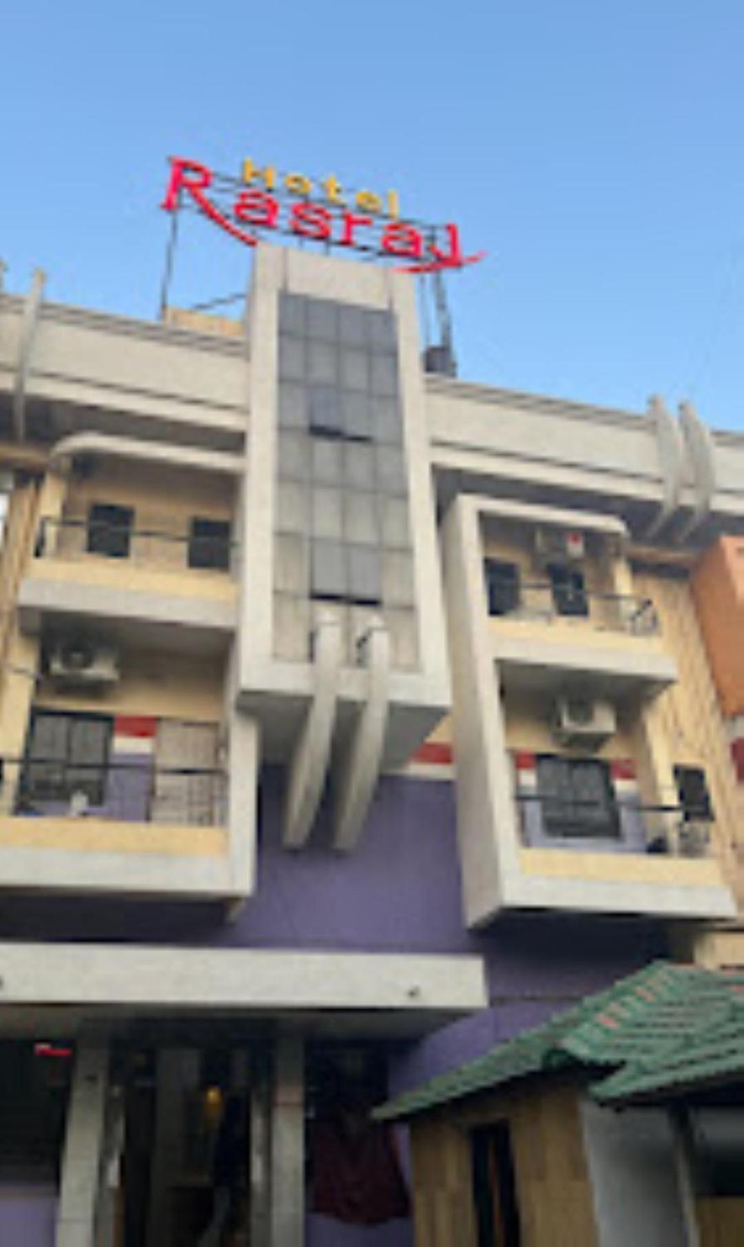 Hotel Rasraj , Dhule Bagian luar foto